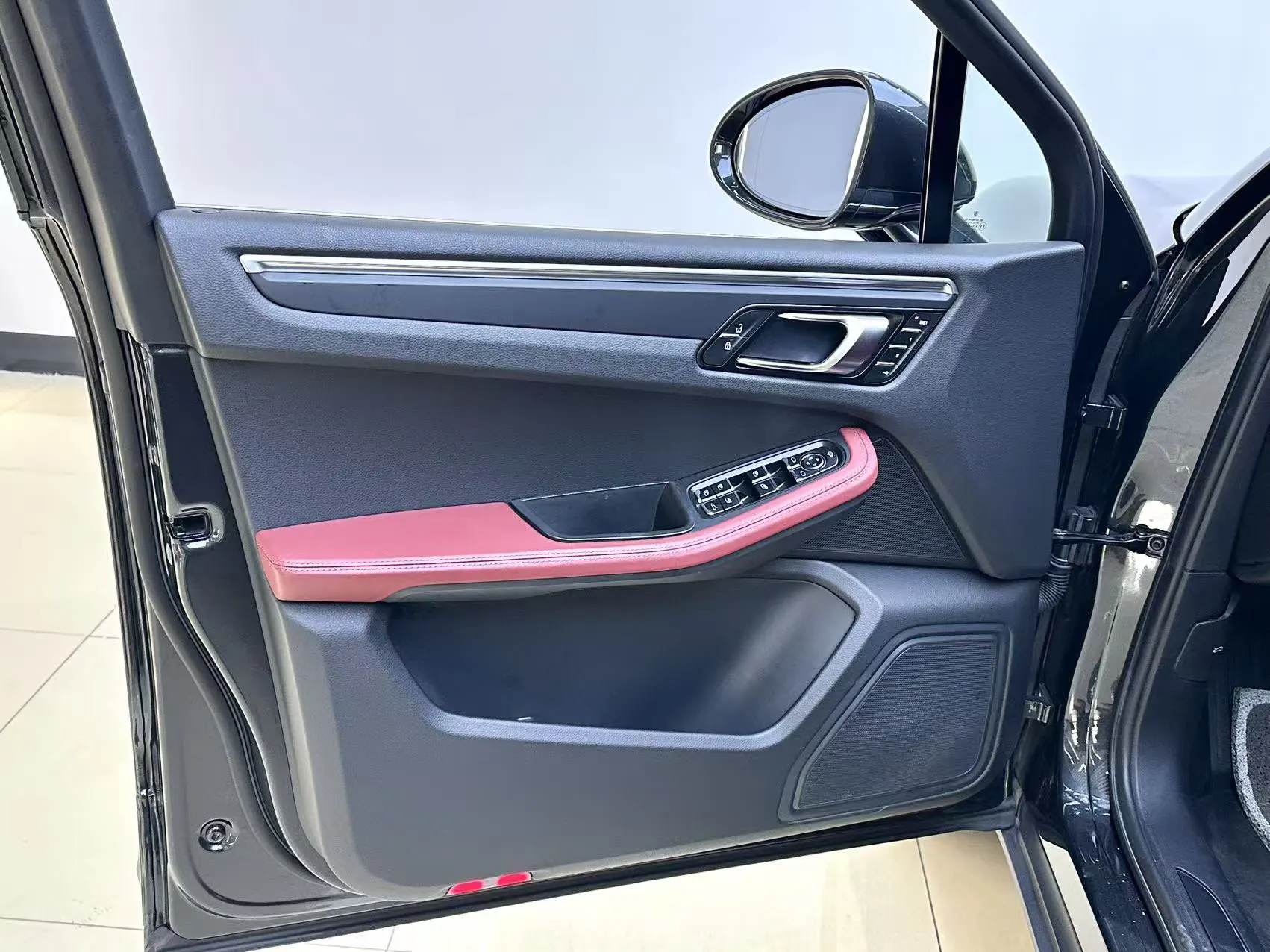 Porsche Macan, 2023 12