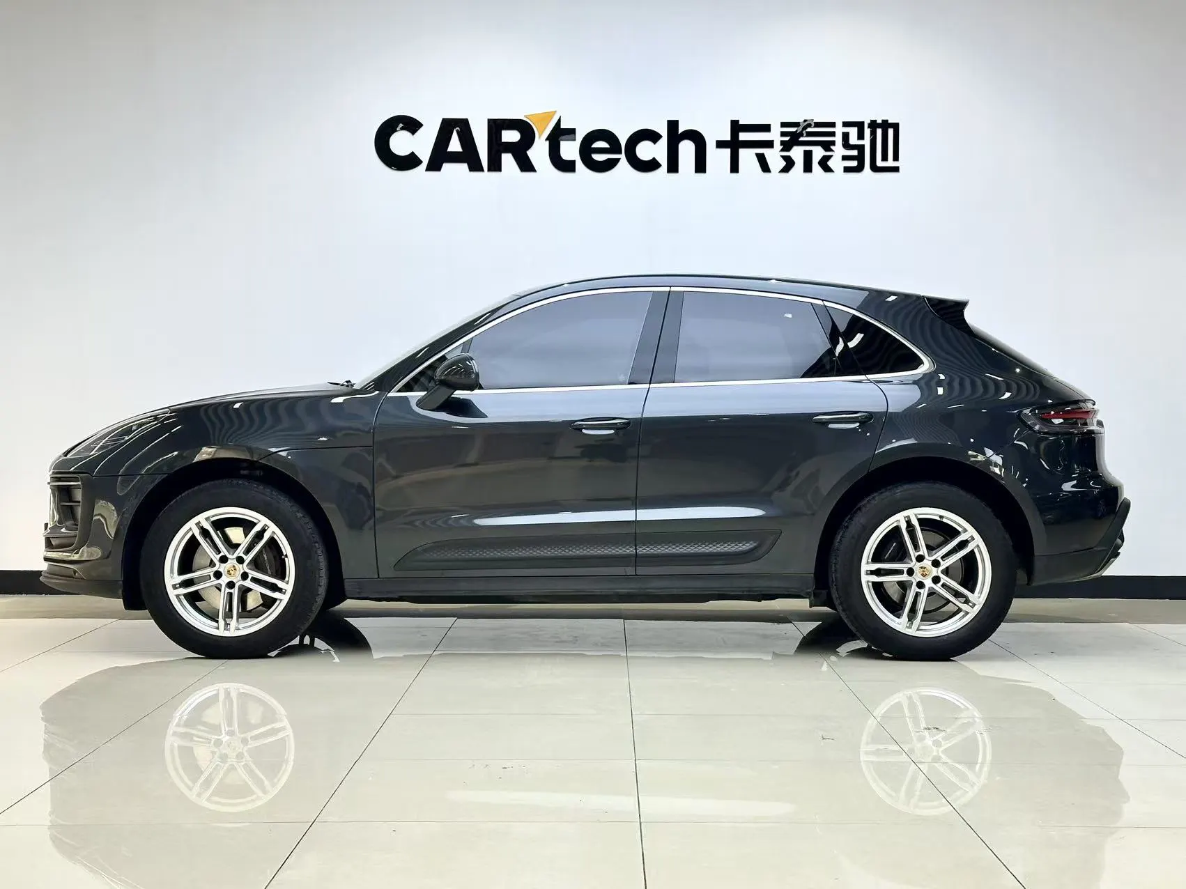 Porsche Macan, 2023 все фото