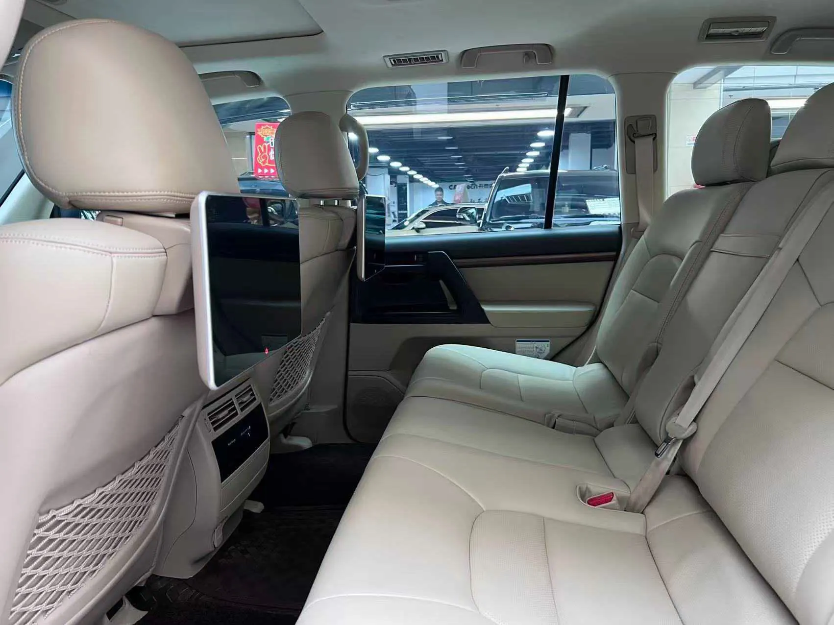 Toyota Land Cruiser, 2021 10