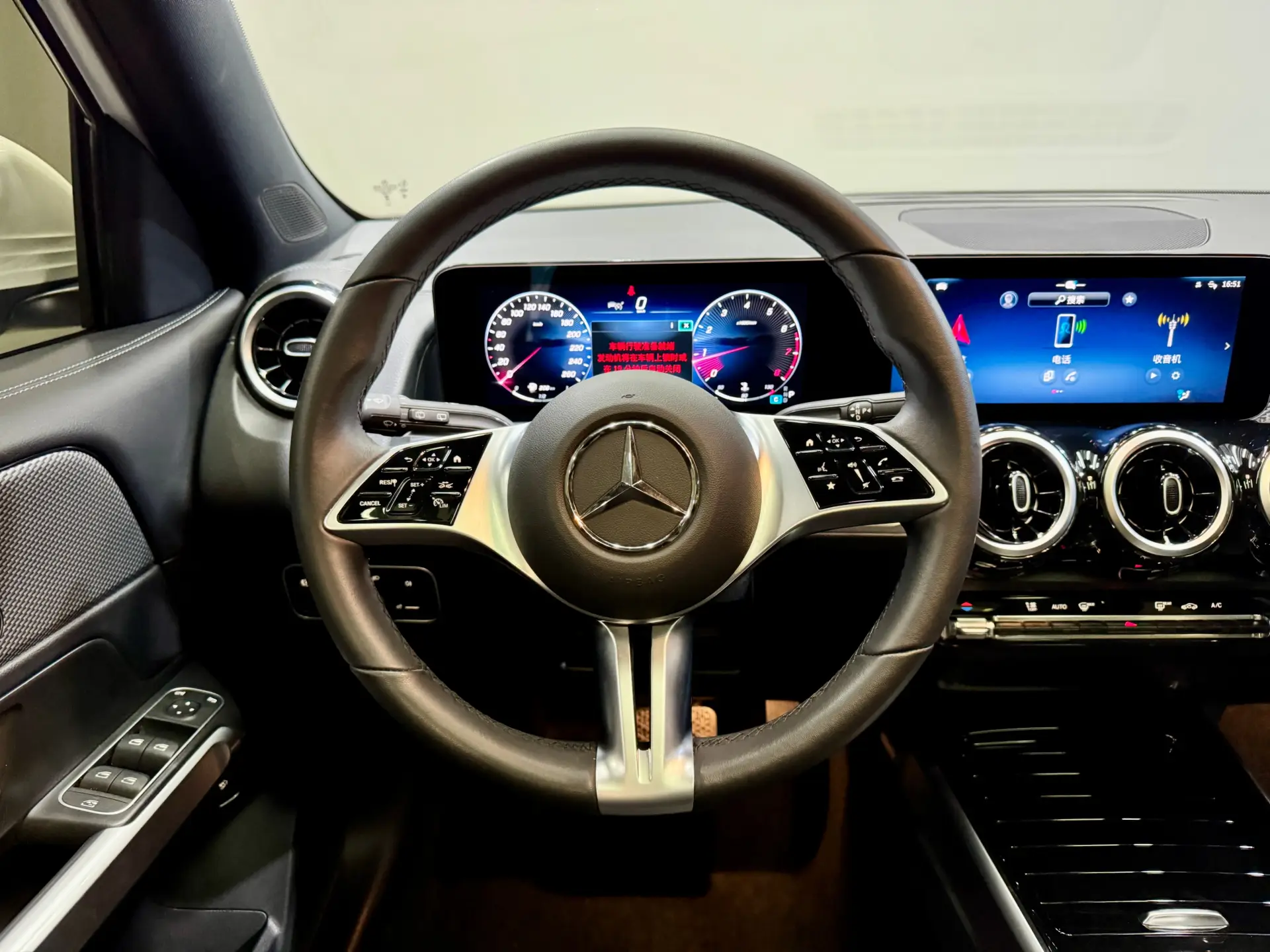 Mercedes-Benz GLB, 2025 17