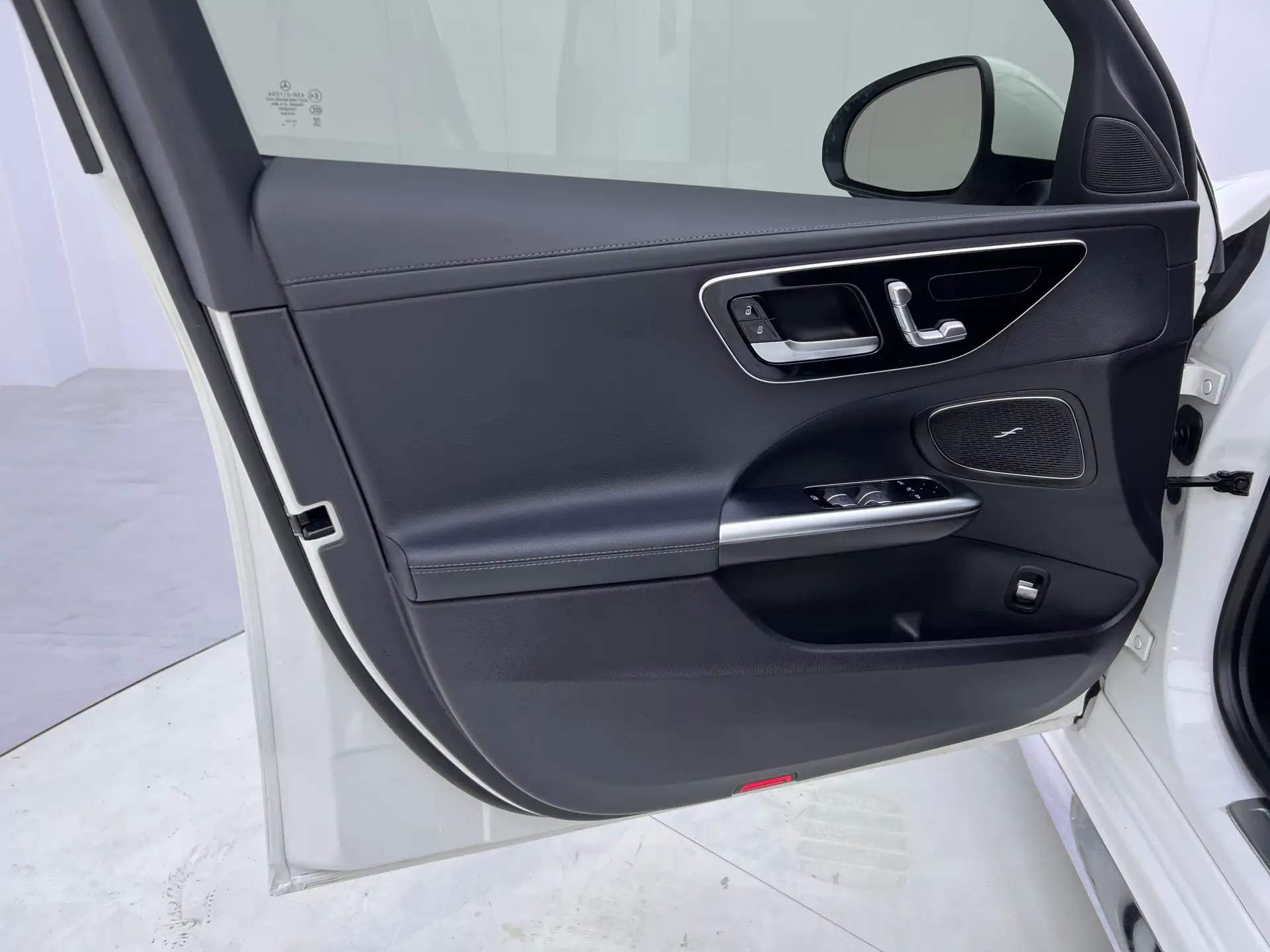Mercedes-Benz C 260 L, 2024 17