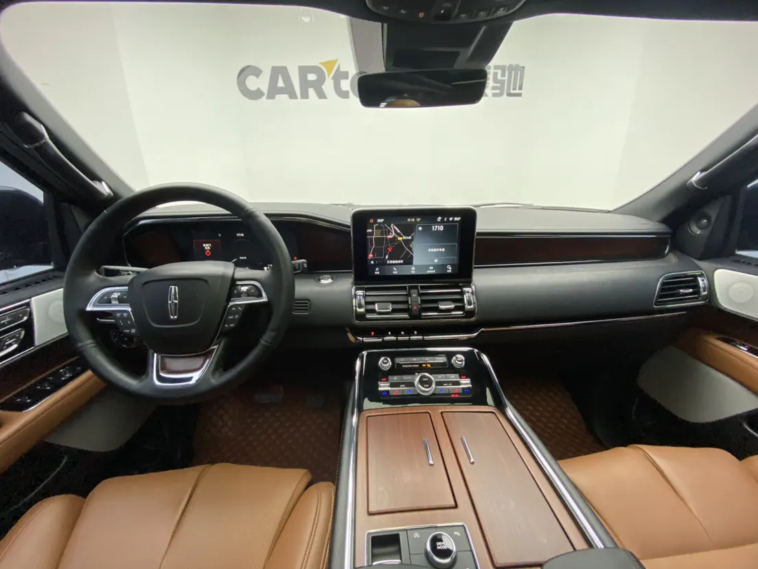 Lincoln Navigator, 2021 13