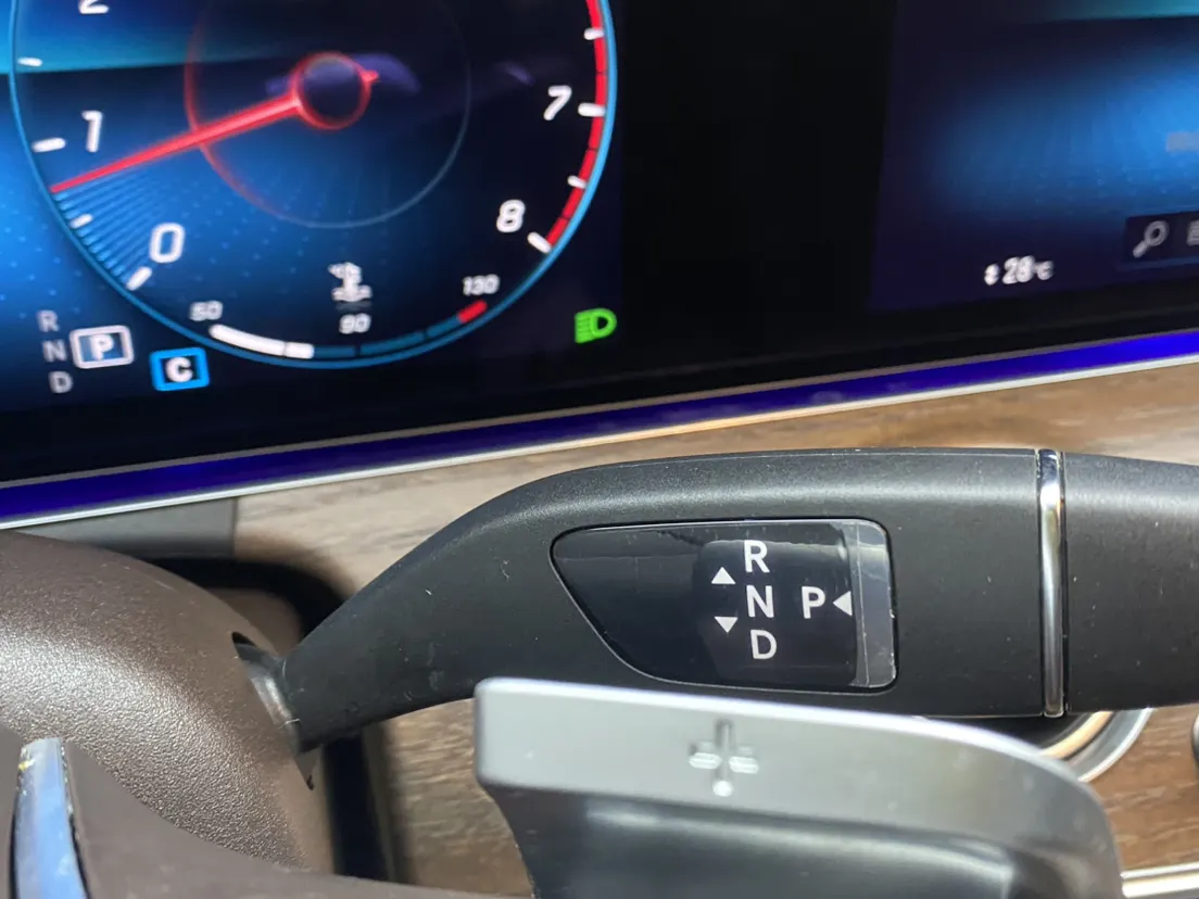 Mercedes-Benz E 300 L, 2023 21