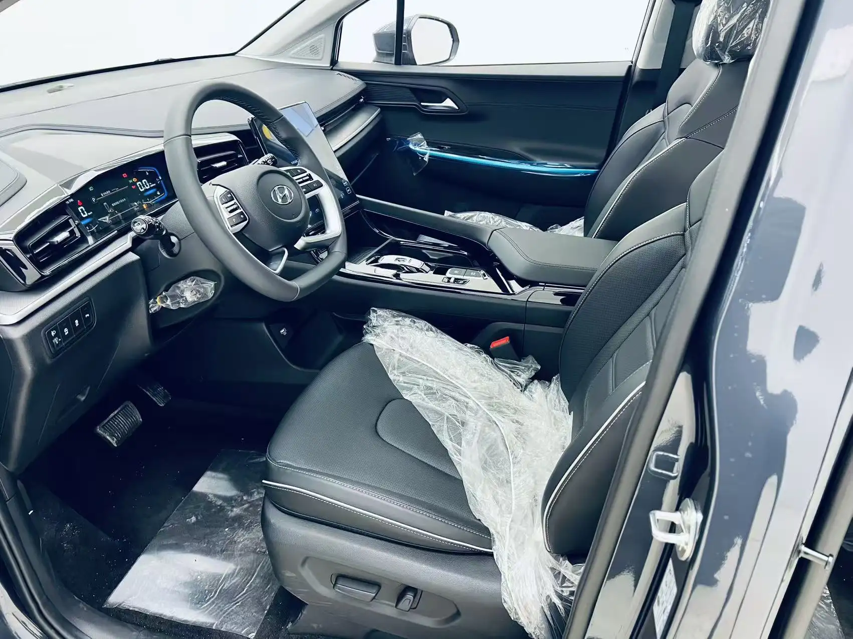 Hyundai Custo, 2025 12