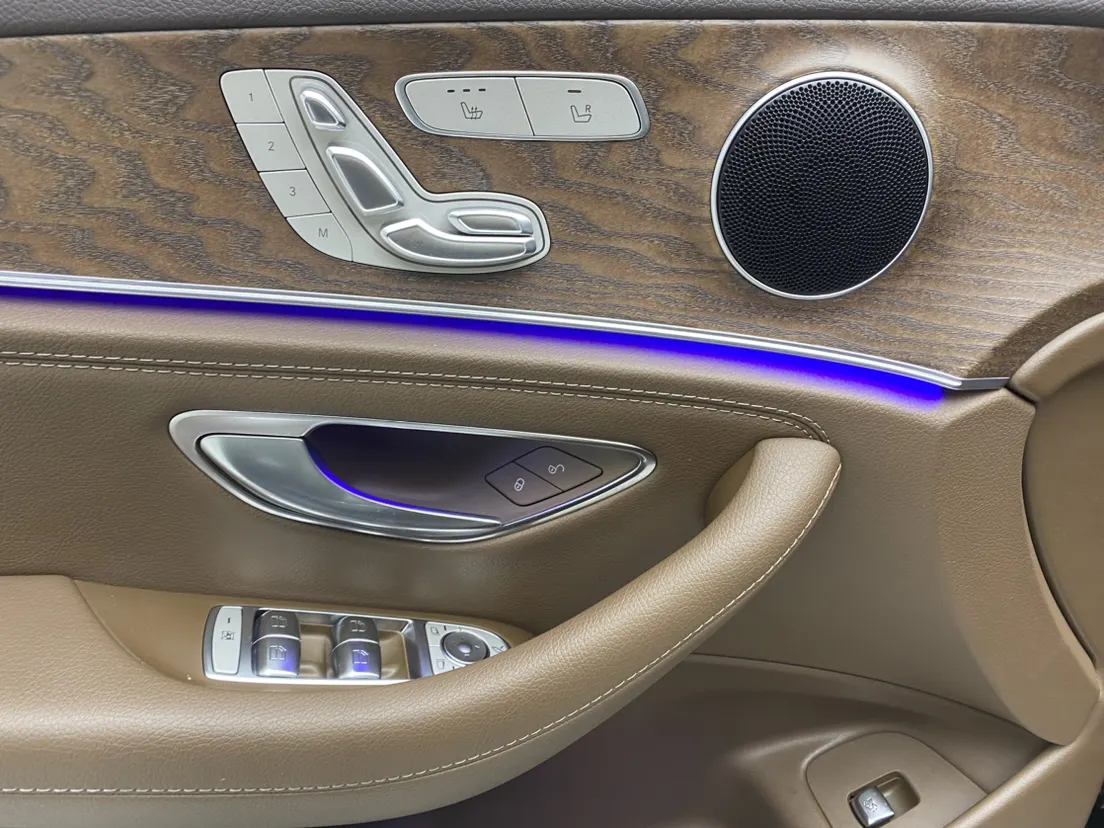 Mercedes-Benz E 300 L, 2023 26