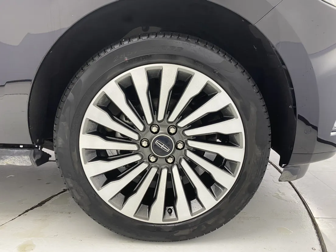 Lincoln Navigator, 2021 11