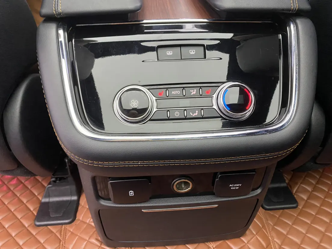 Lincoln Navigator, 2021 24