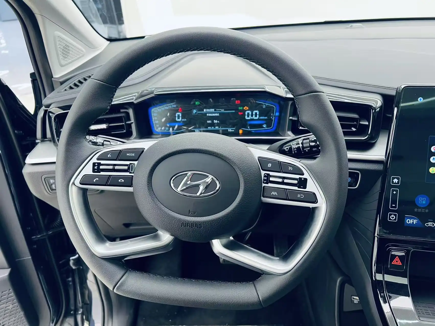 Hyundai Custo, 2025 10
