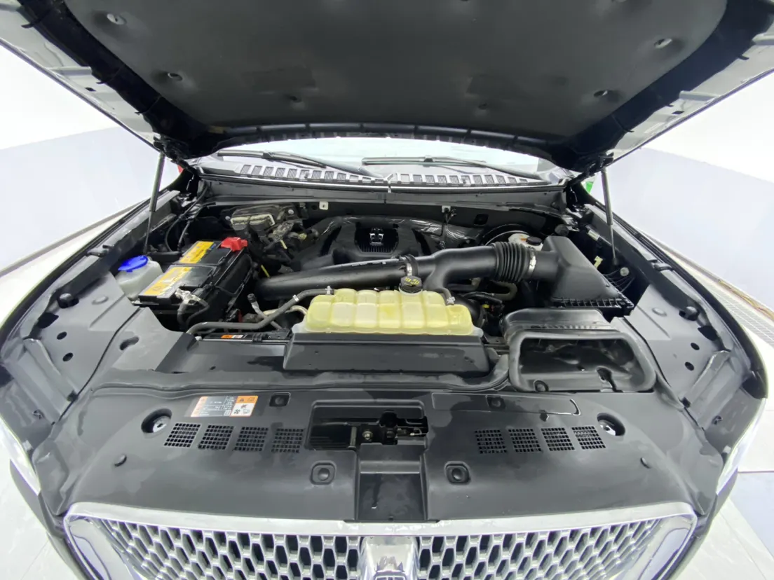 Lincoln Navigator, 2021 12