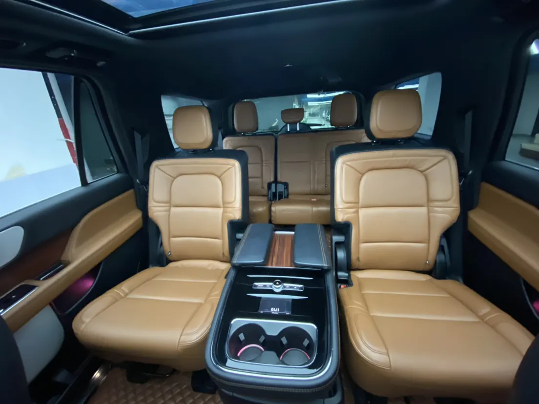 Lincoln Navigator, 2021 26