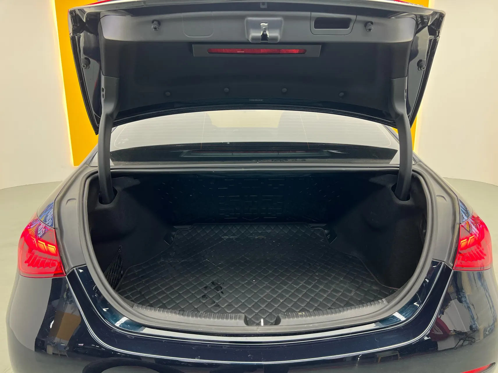 Mercedes-Benz C 260 L, 2024 4