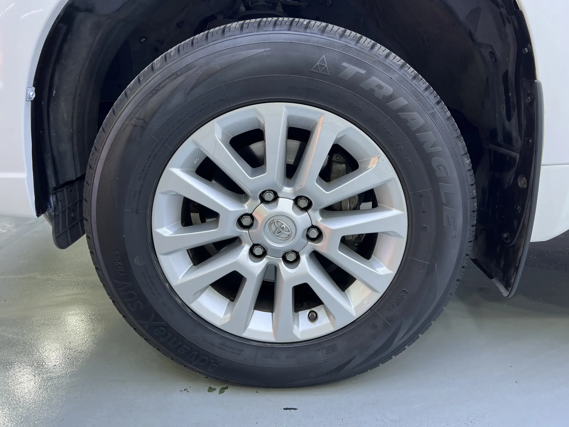 Toyota Prado, 2015 4