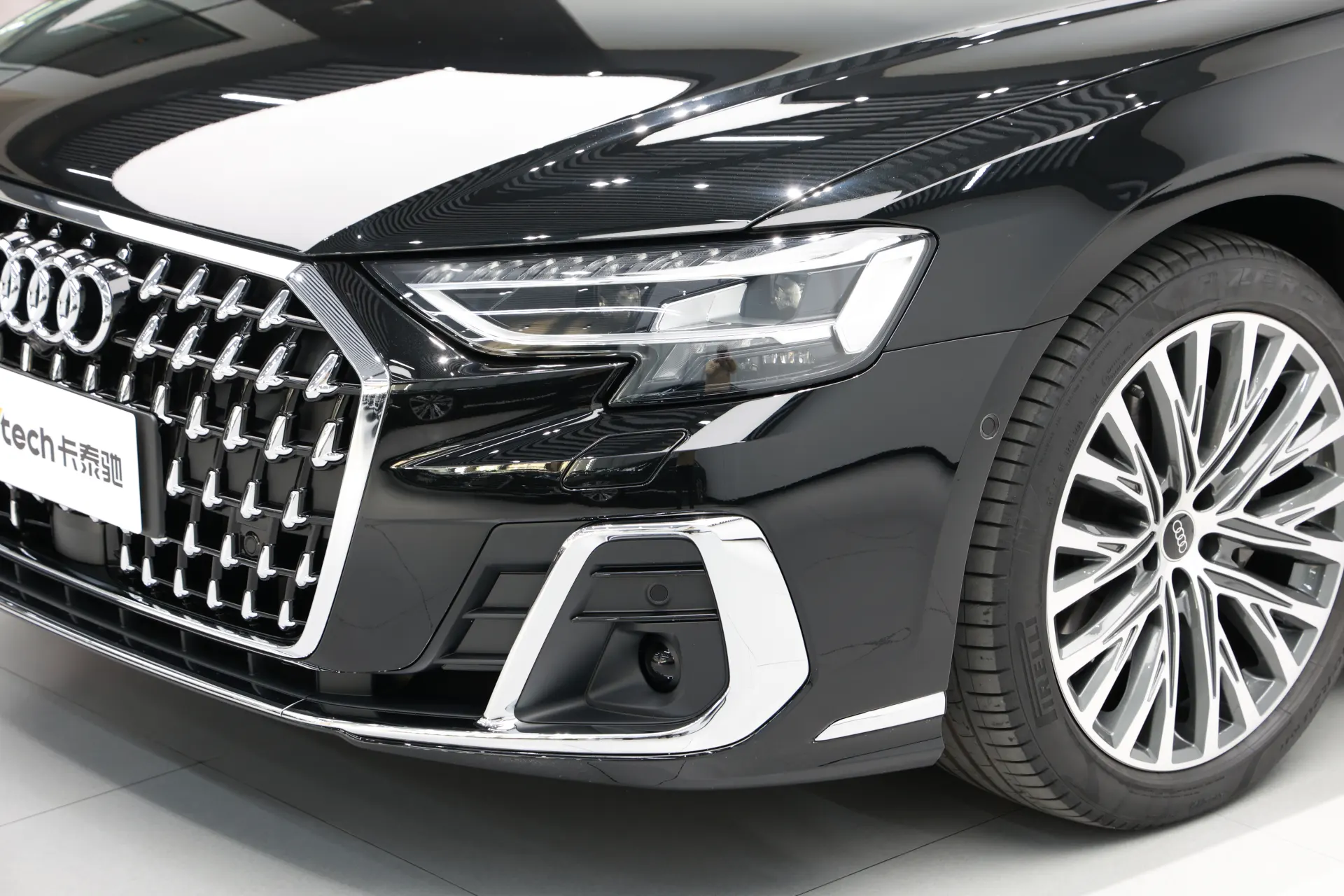 Audi A8L 50 TFSI, 2024 8