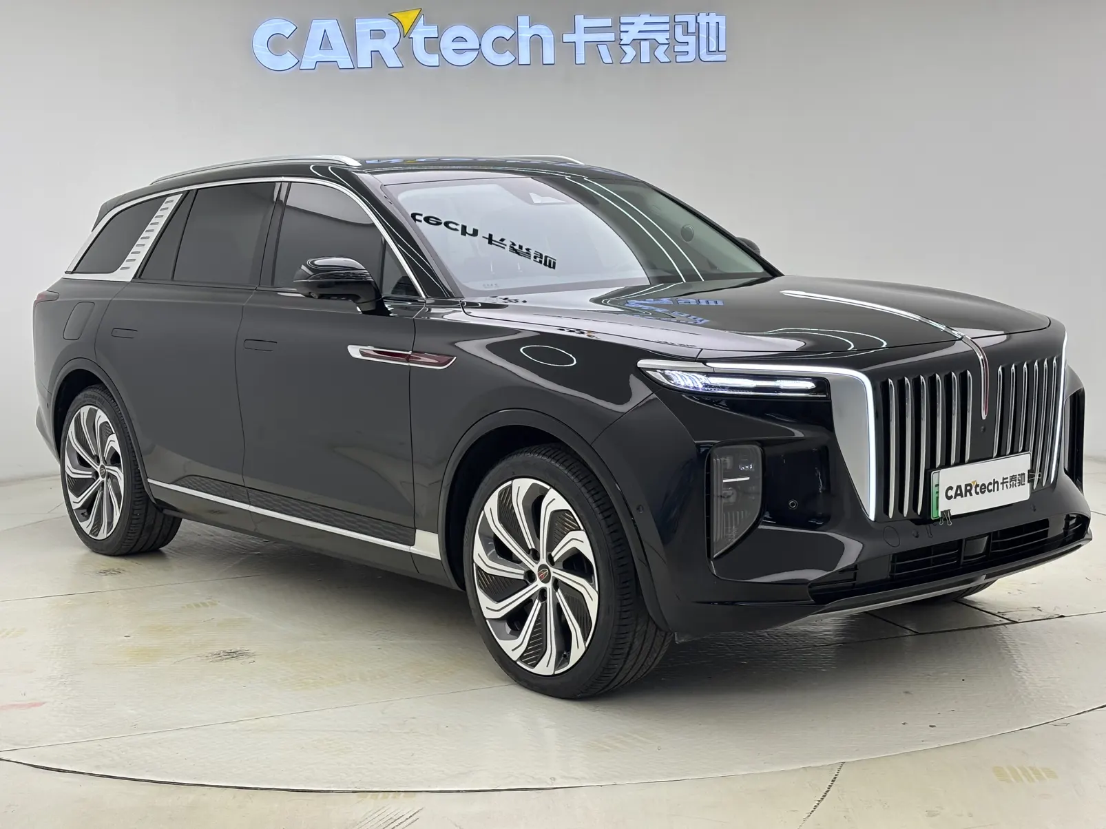 Hongqi E-HS9, 2023 4