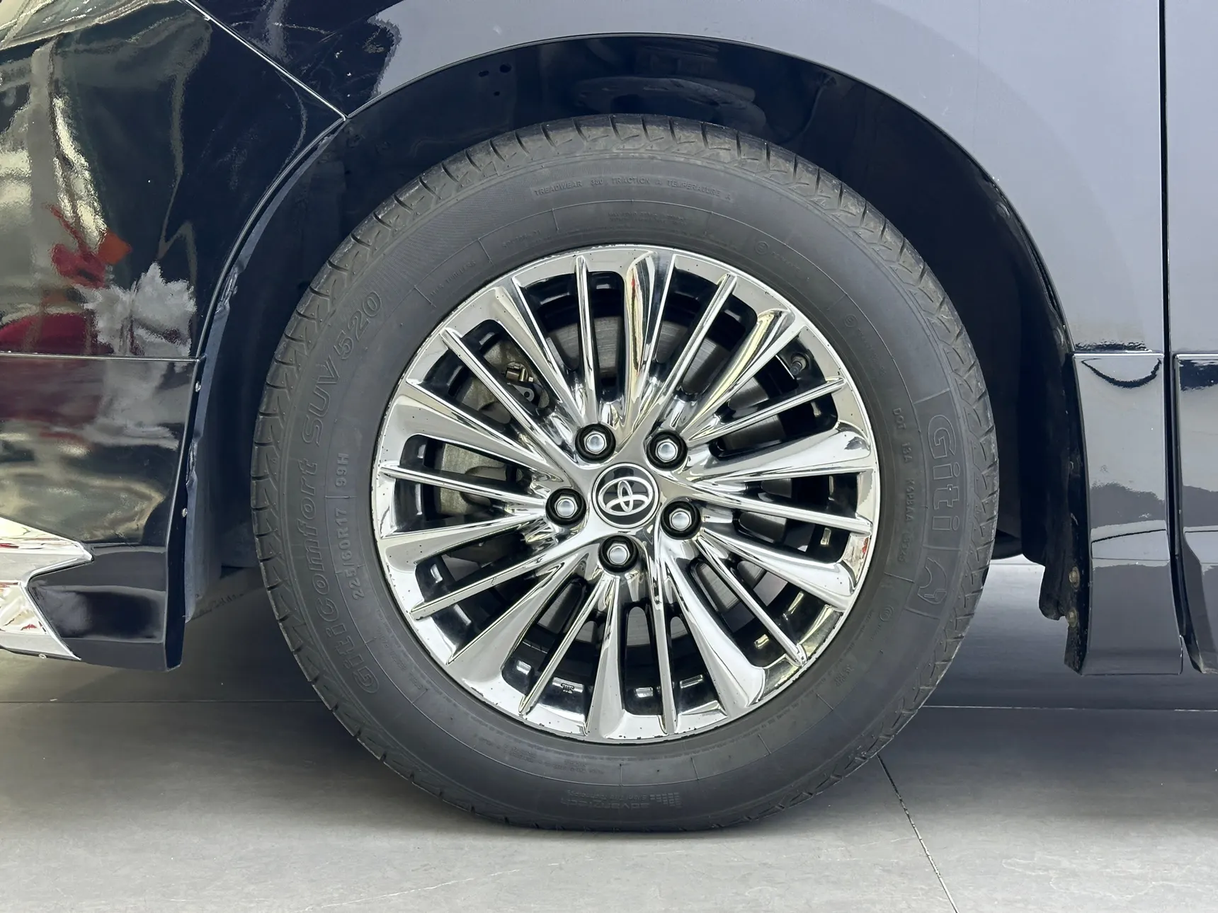 Toyota Alphard, 2022 11