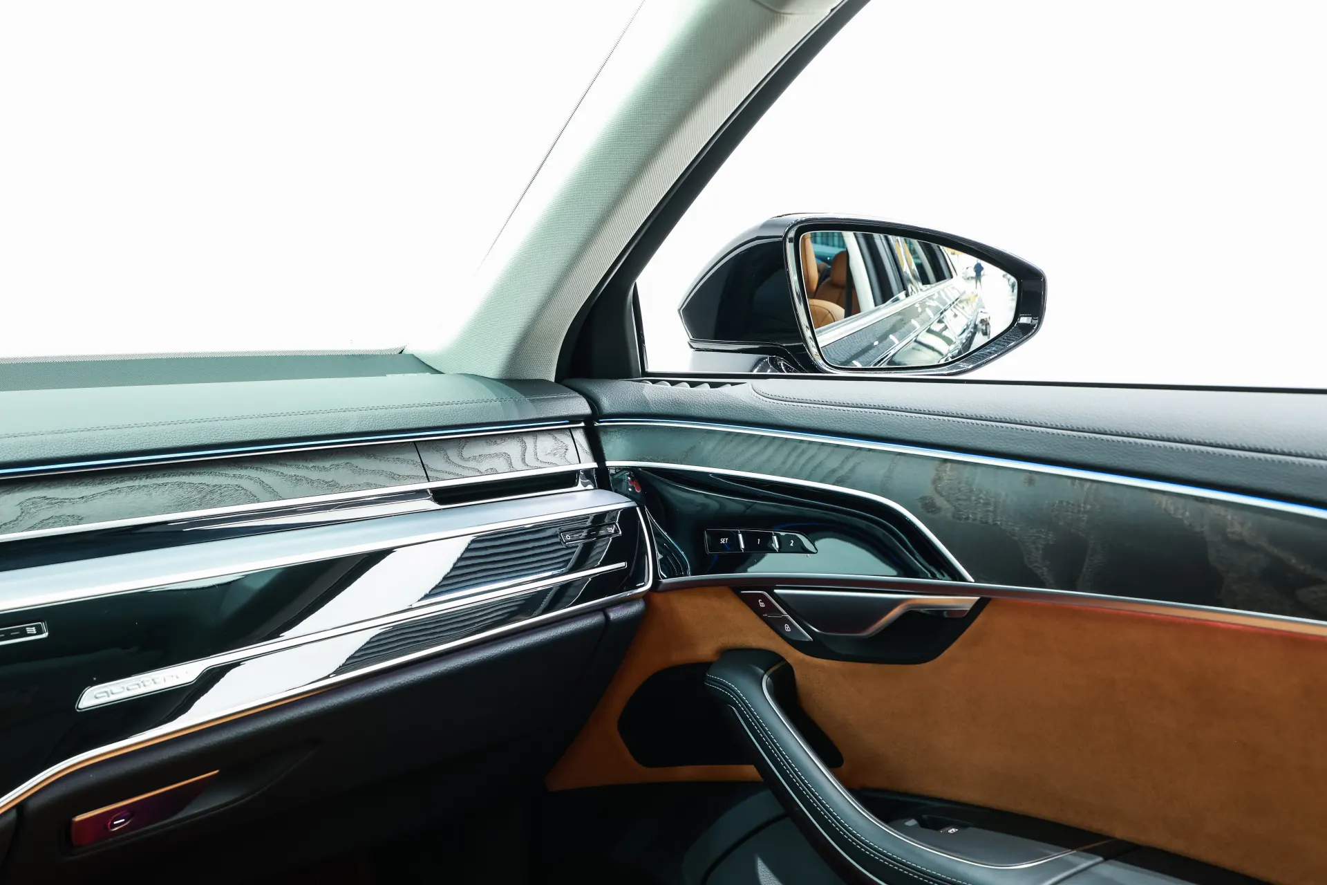 Audi A8L 50 TFSI, 2024 25