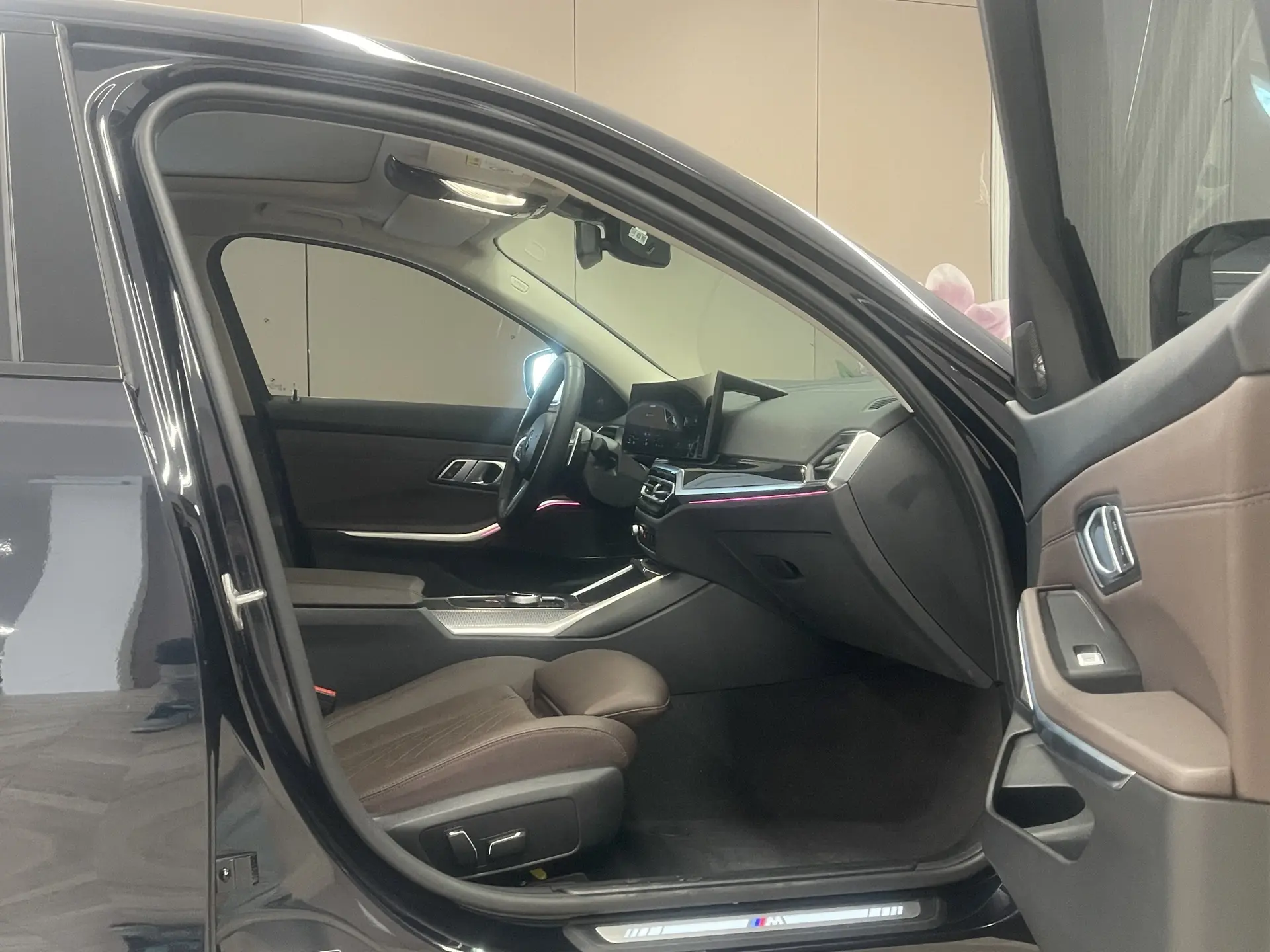BMW 325Li, 2024 18
