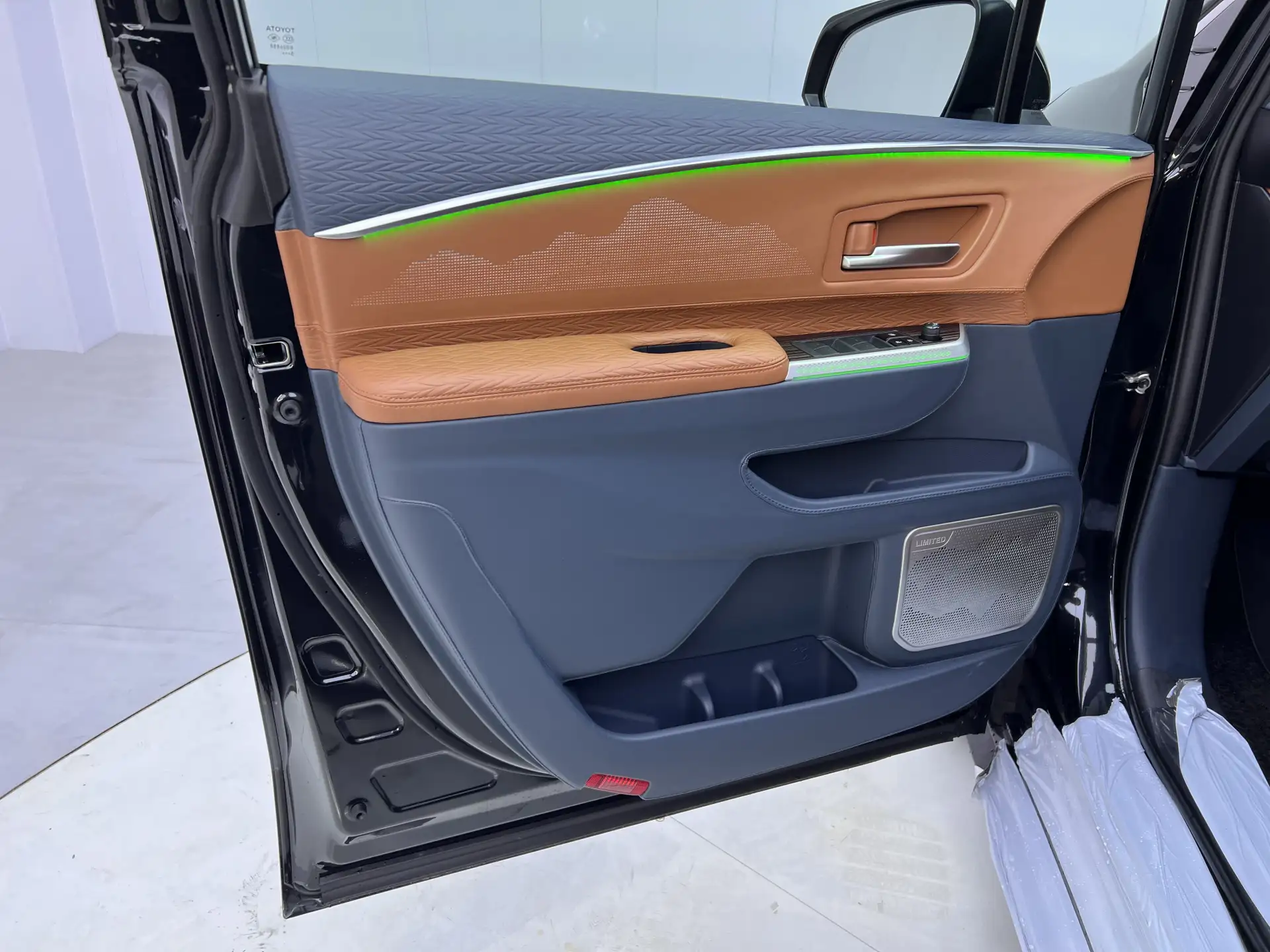 Toyota Granvia, 2025 22