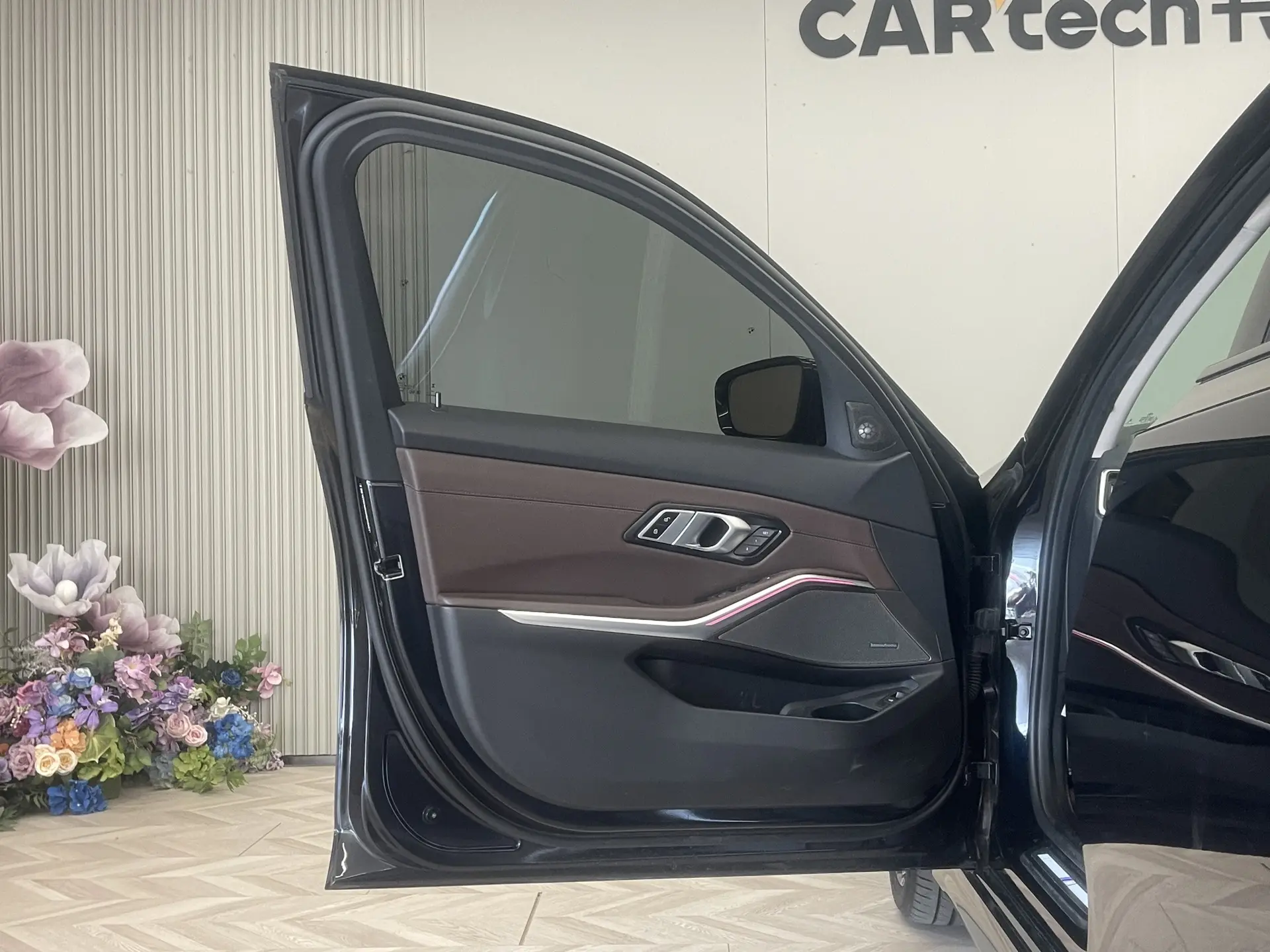 BMW 325Li, 2024 16