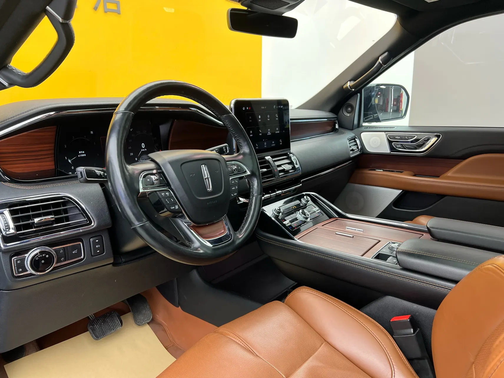 Lincoln Navigator, 2021 30
