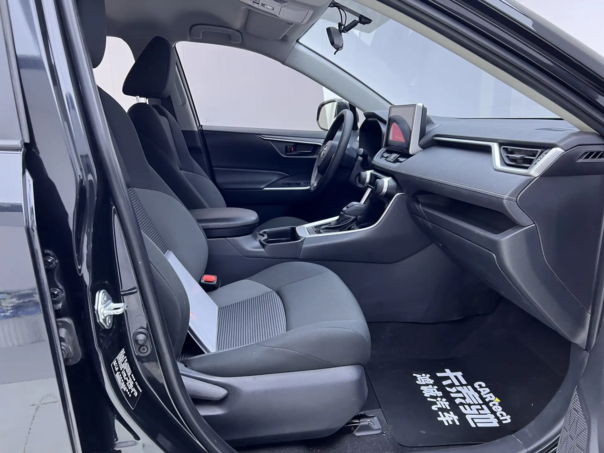Toyota Wildlander, 2023 19
