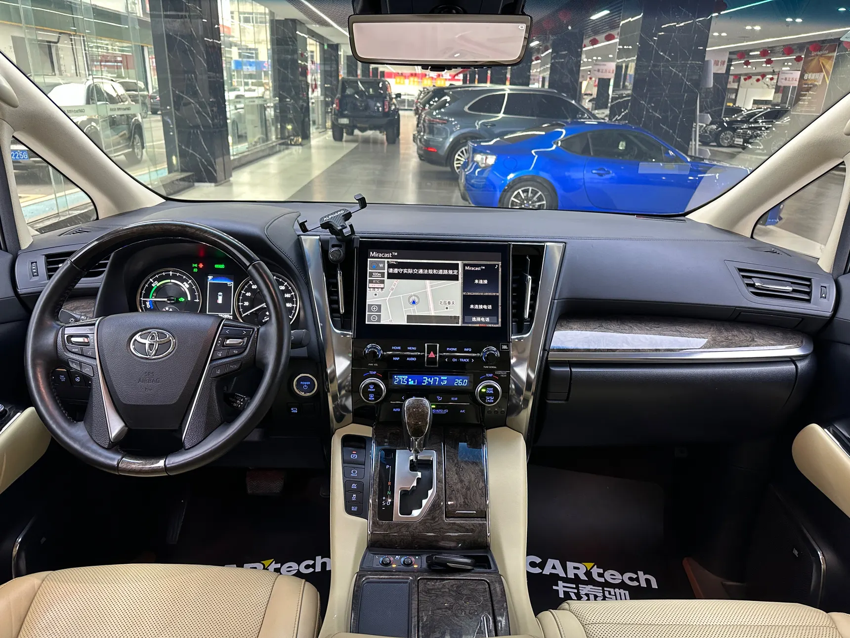 Toyota Alphard, 2022 13