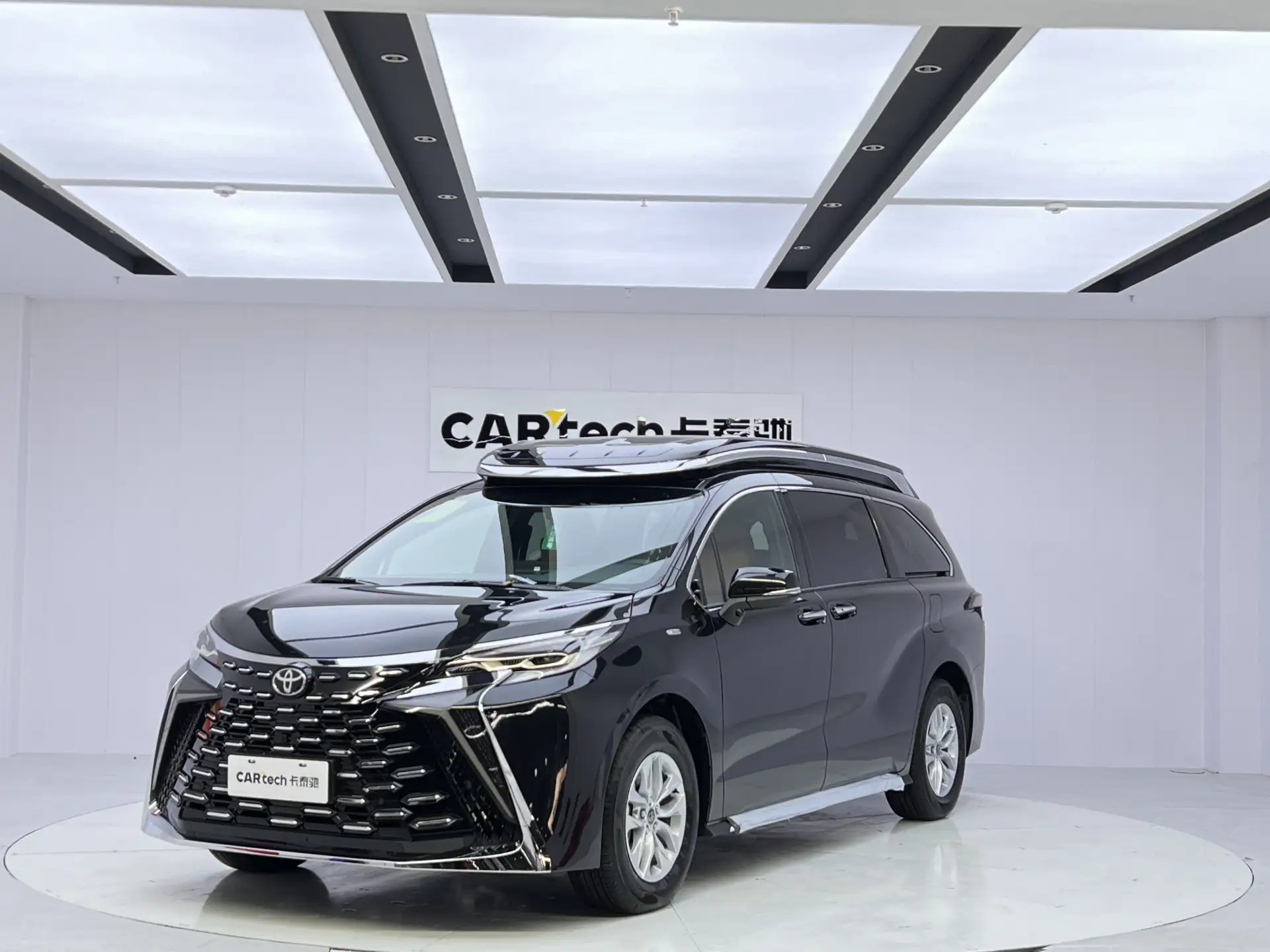 Toyota Granvia, 2025 17