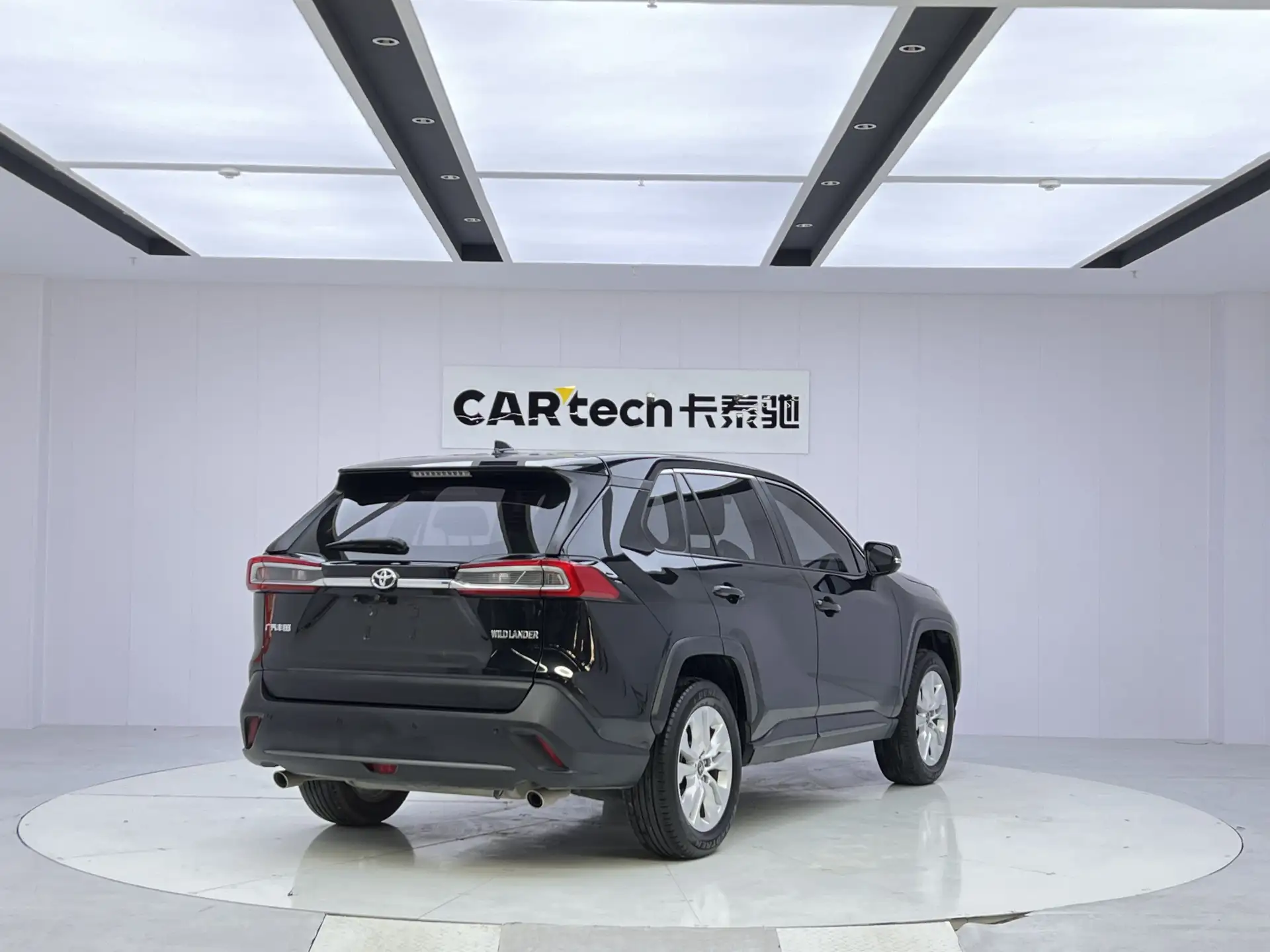 Toyota Wildlander, 2023 все фото