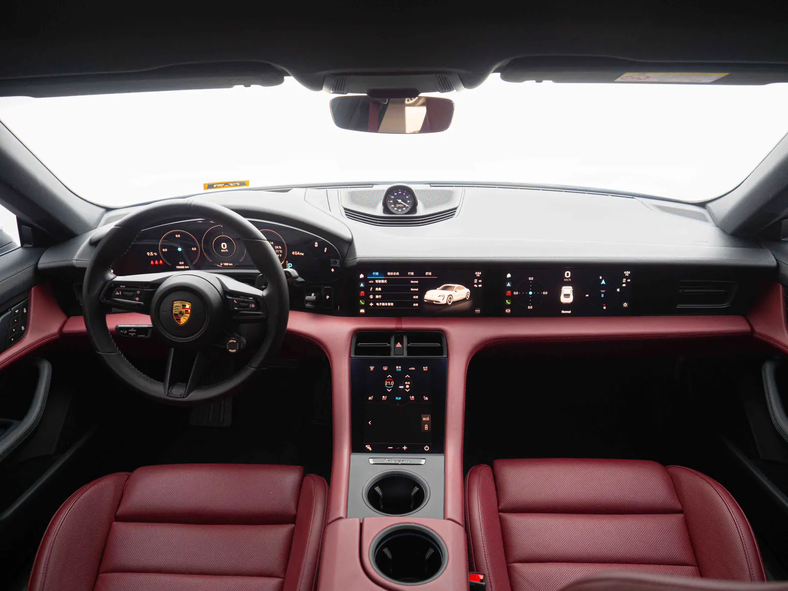 Porsche Taycan, 2024 13