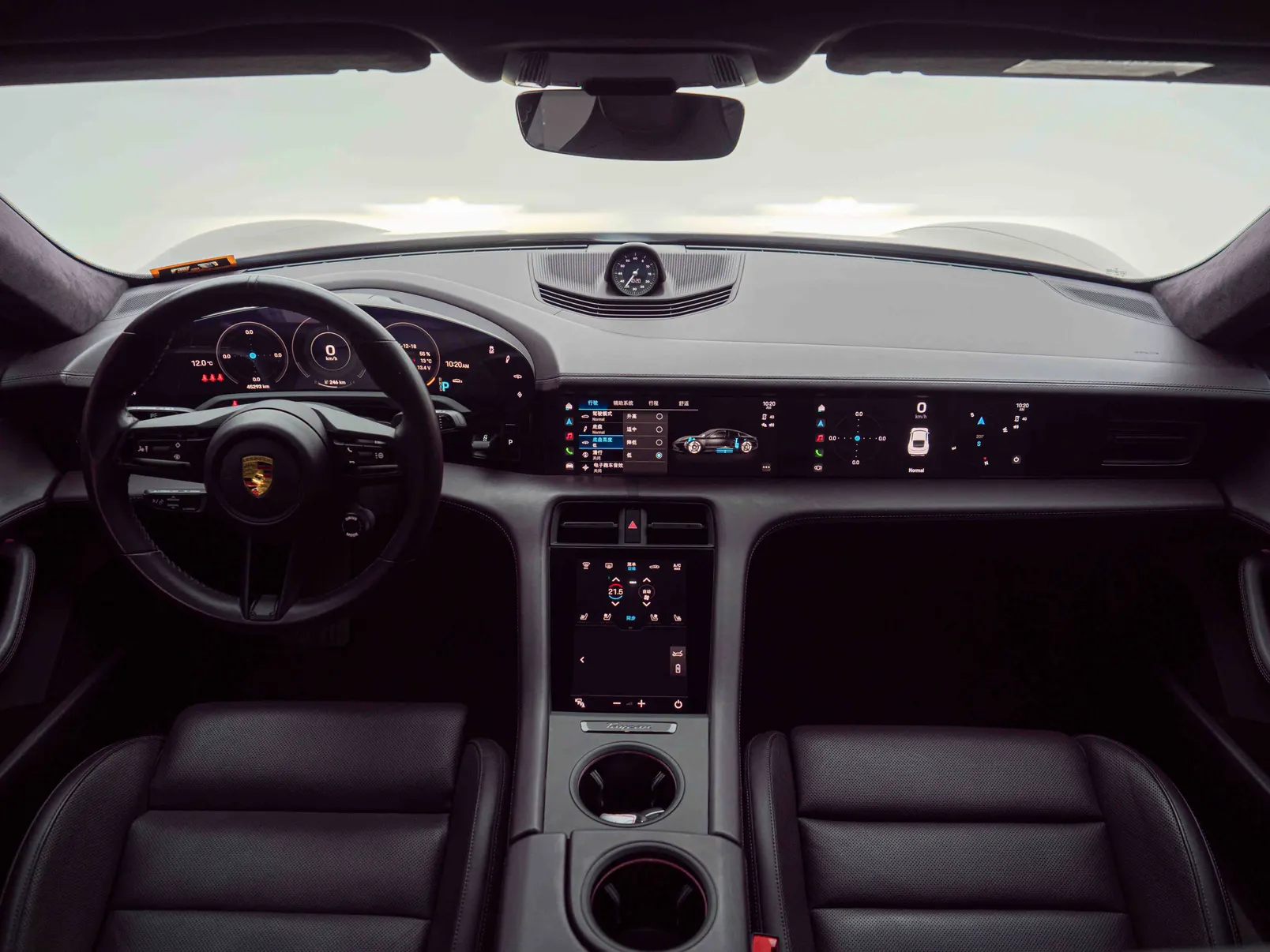 Porsche Taycan, 2022 11