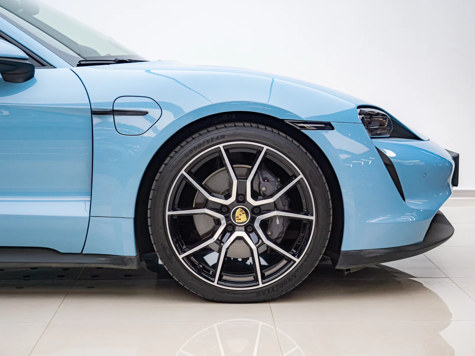 Porsche Taycan, 2023 13