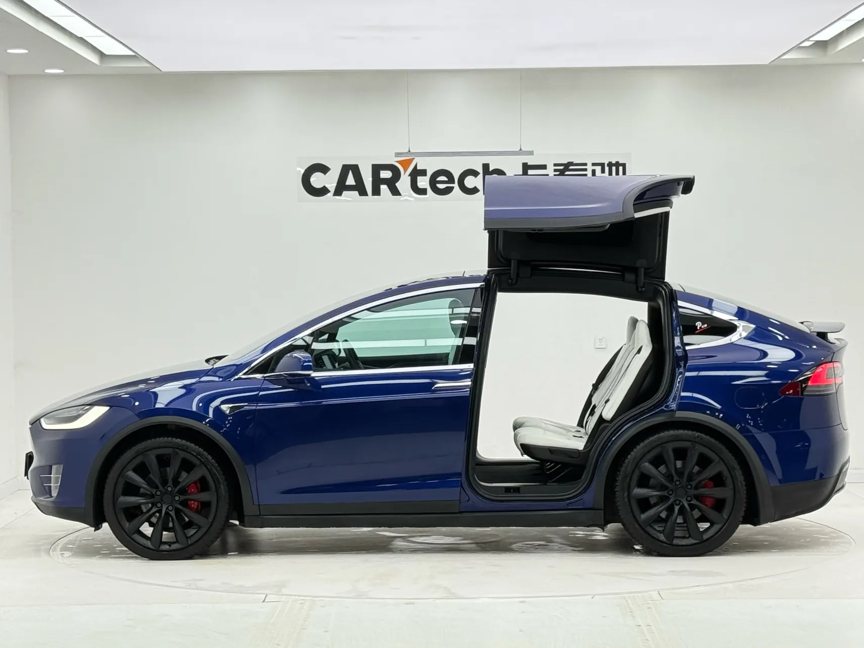 Tesla Model X, 2020 7