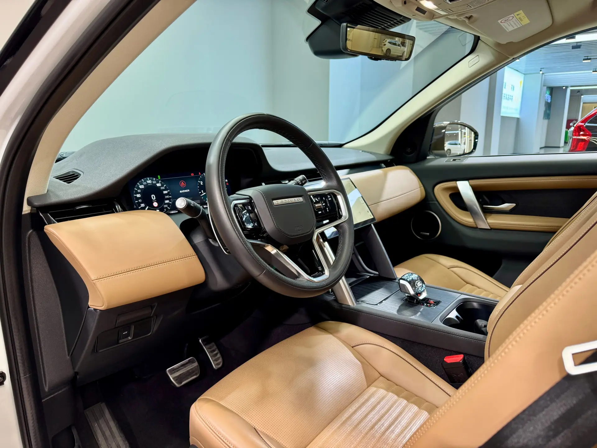 Land Rover Discovery Sport, 2024 14