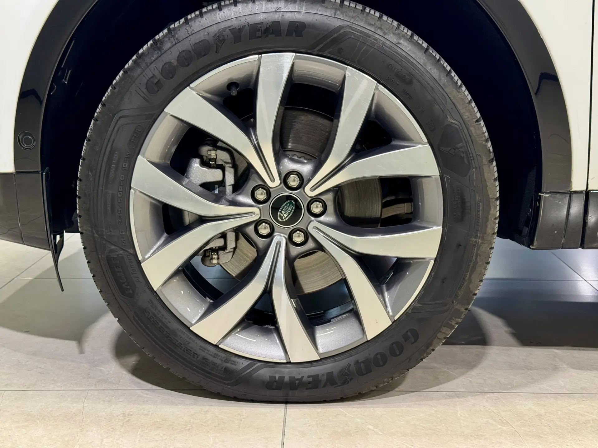 Land Rover Discovery Sport, 2024 10