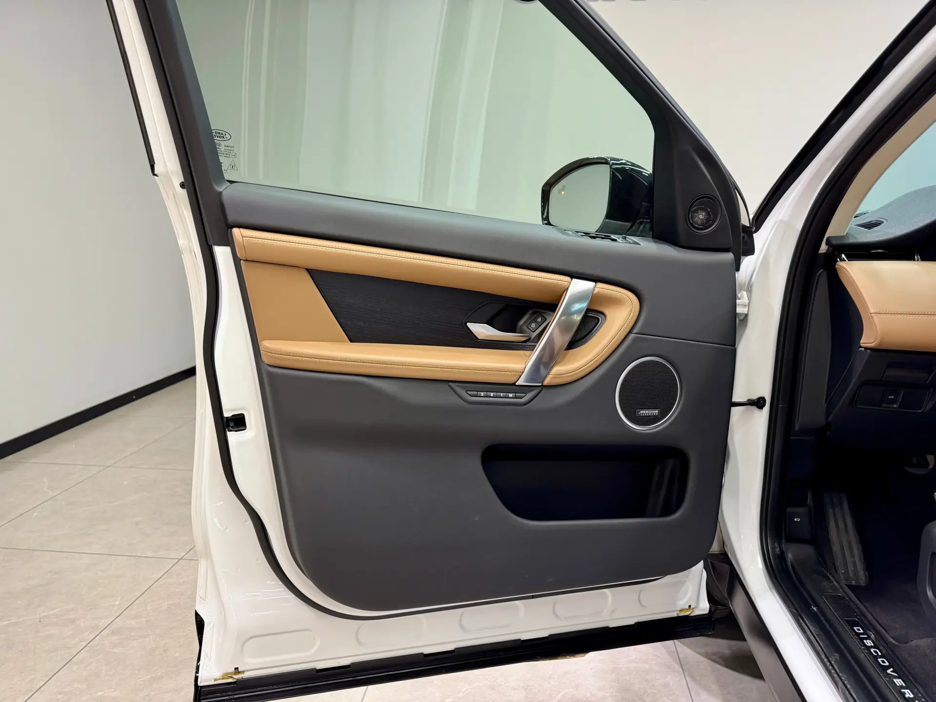 Land Rover Discovery Sport, 2024 12