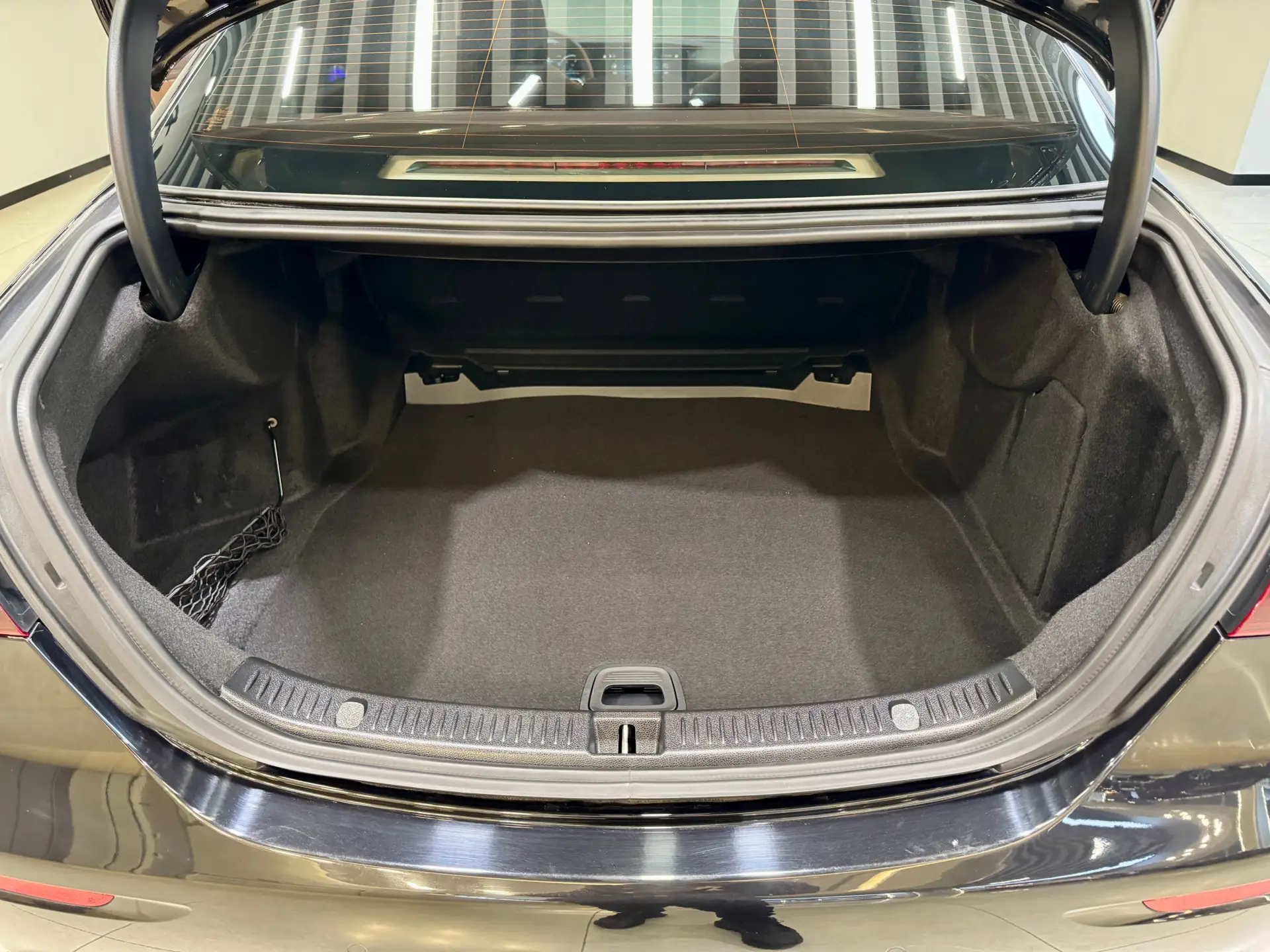 Mercedes-Benz E 300 L, 2022 30
