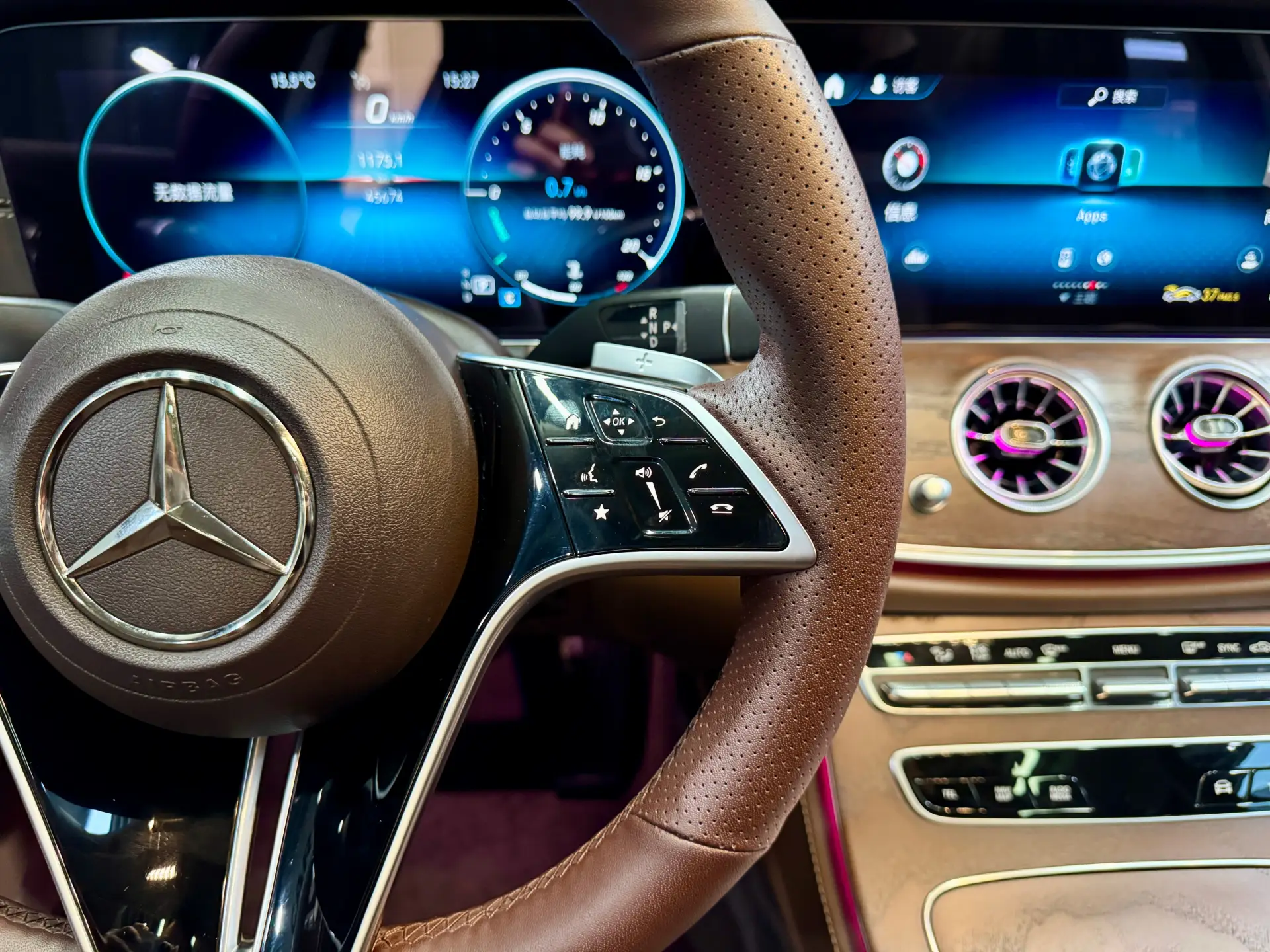 Mercedes-Benz E 300 L, 2022 20