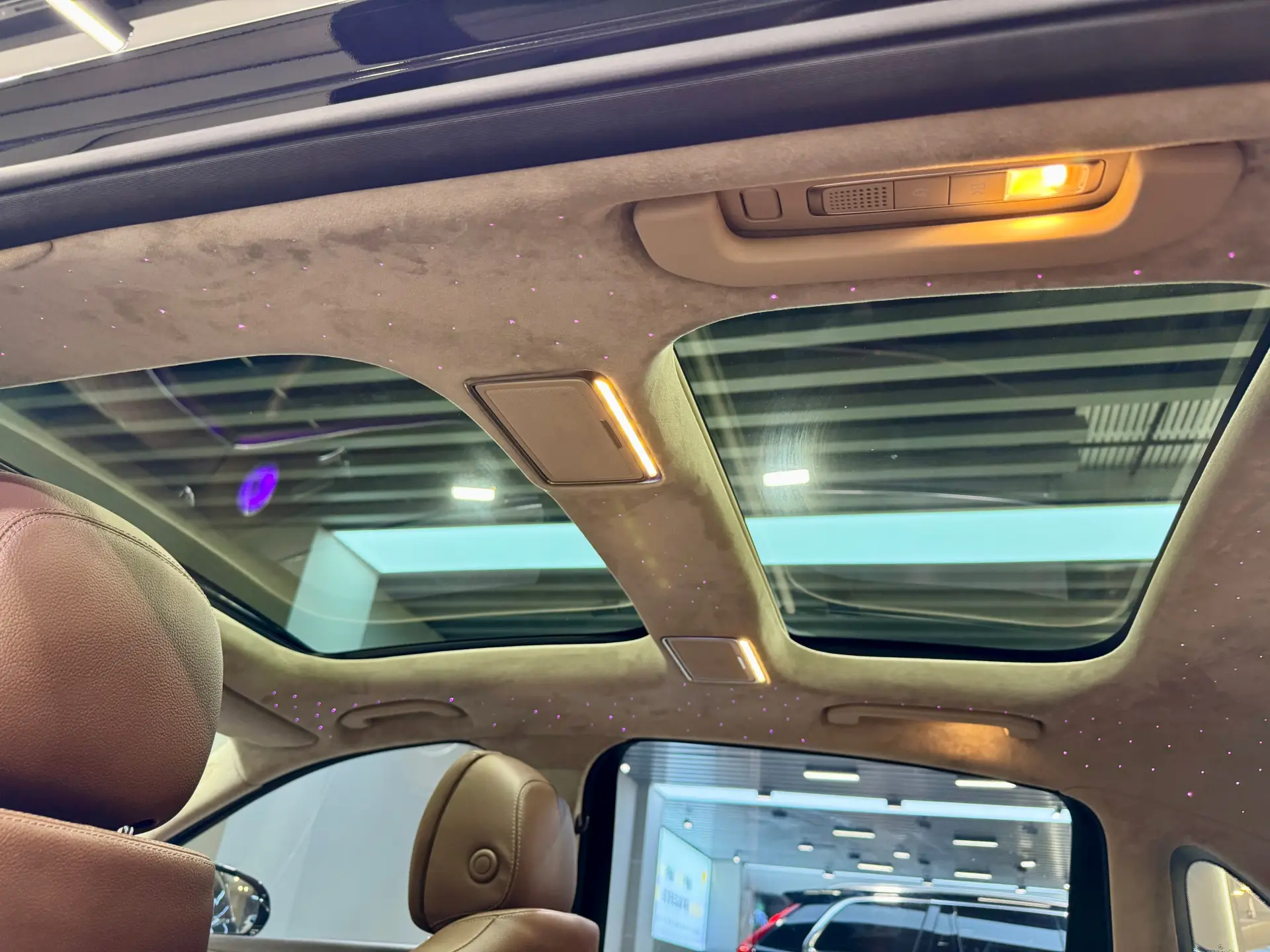 Mercedes-Benz E 300 L, 2022 28