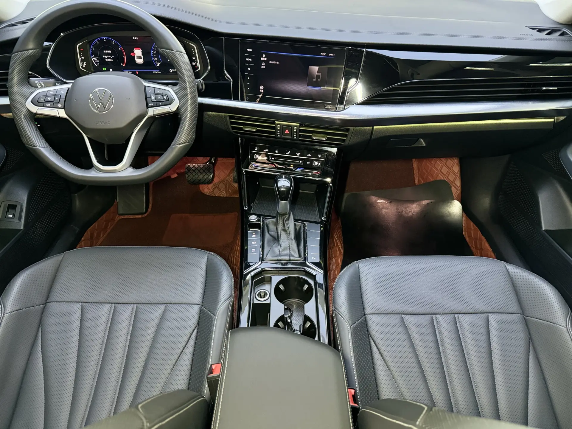Volkswagen Passat, 2024 13