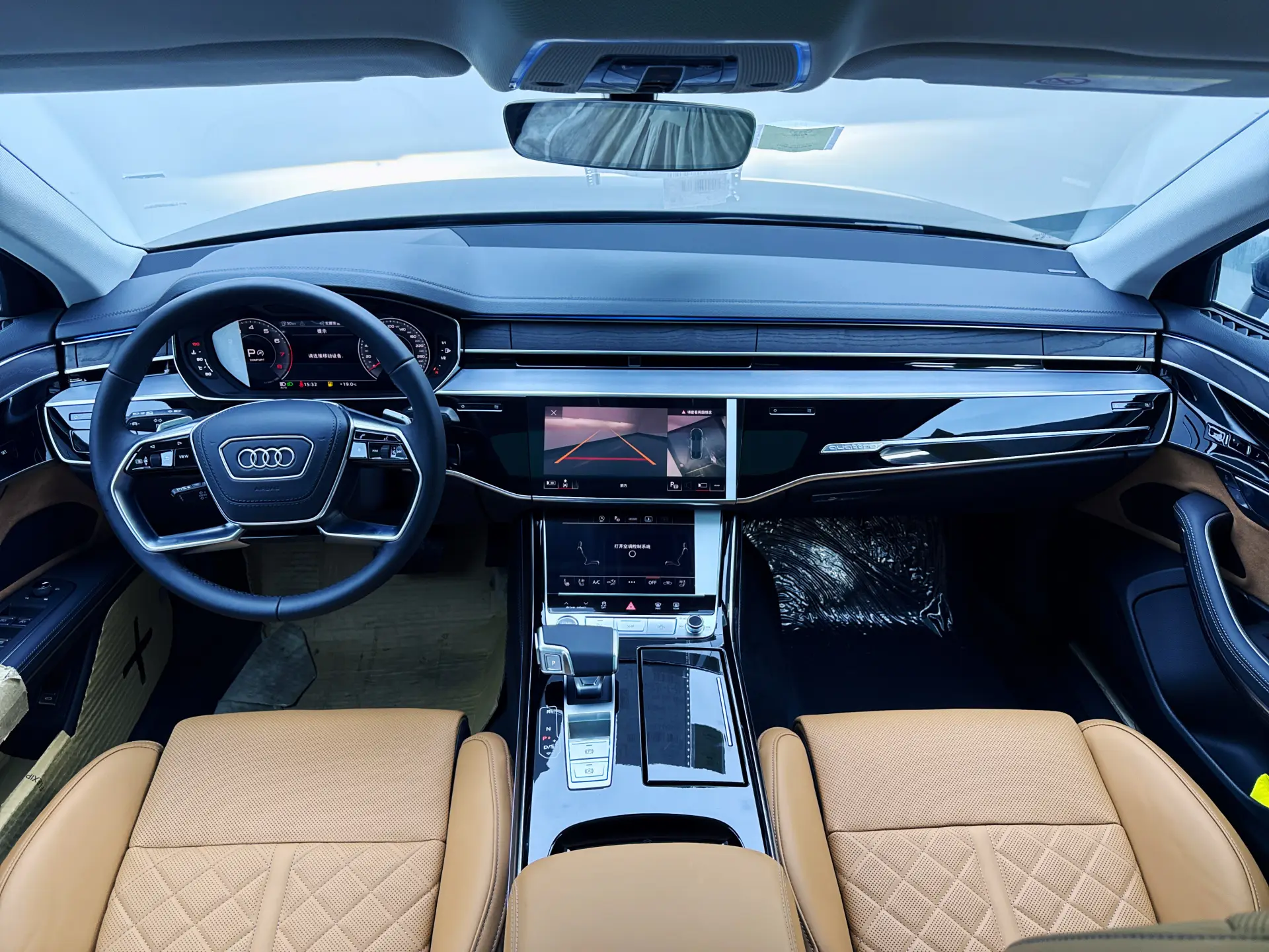 Audi A8L 50 TFSI, 2026 15