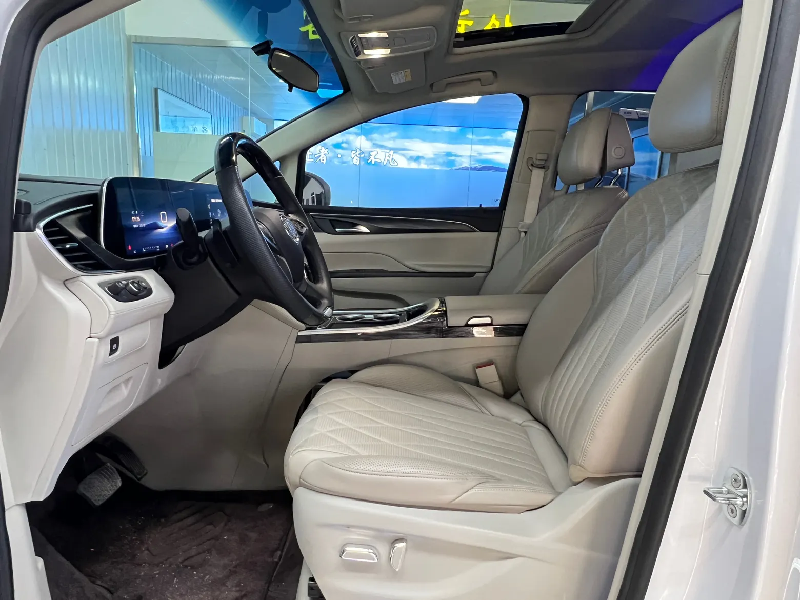 Buick GL8, 2024 12