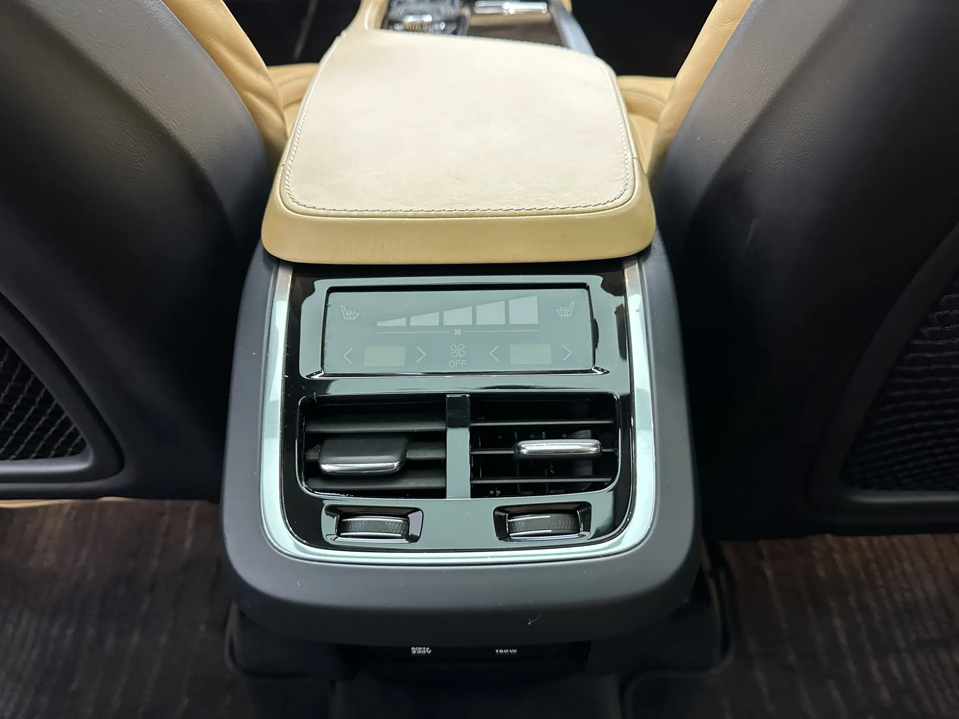 Volvo XC90, 2016 26