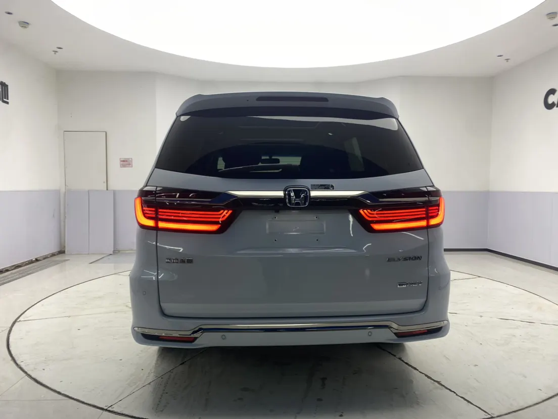 Honda Elysion, 2025 6