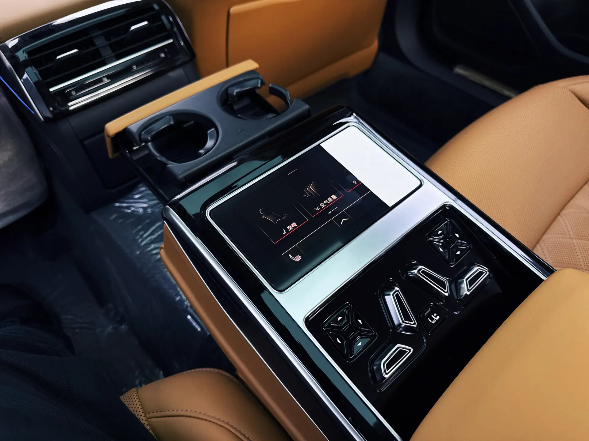 Audi A8L 50 TFSI, 2026 12