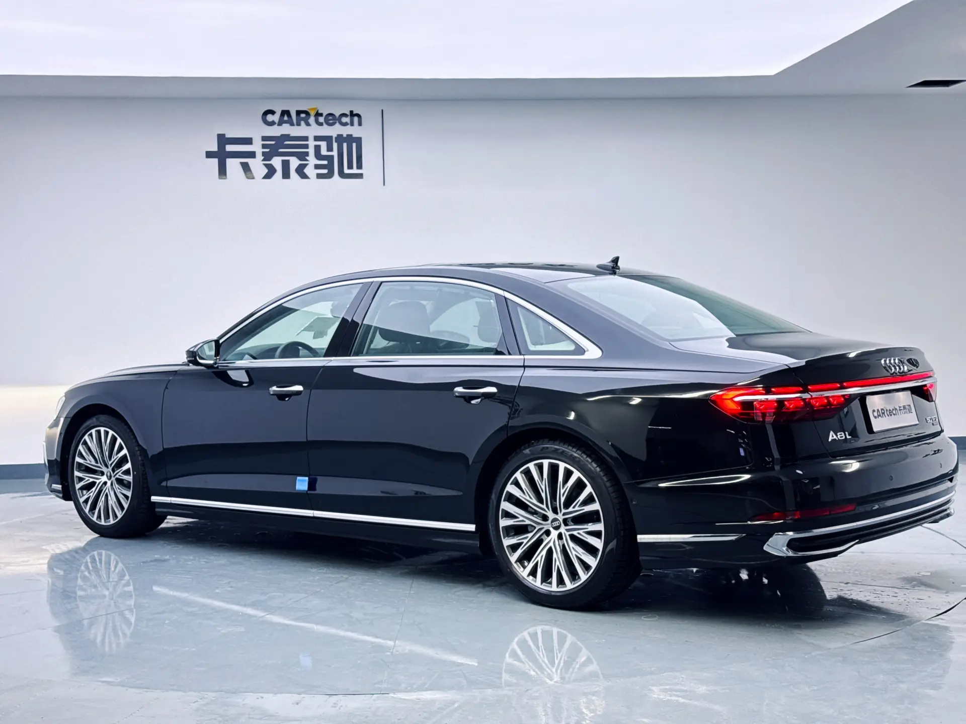 Audi A8L 50 TFSI, 2026 6