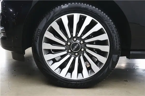 Lincoln Navigator, 2022 32