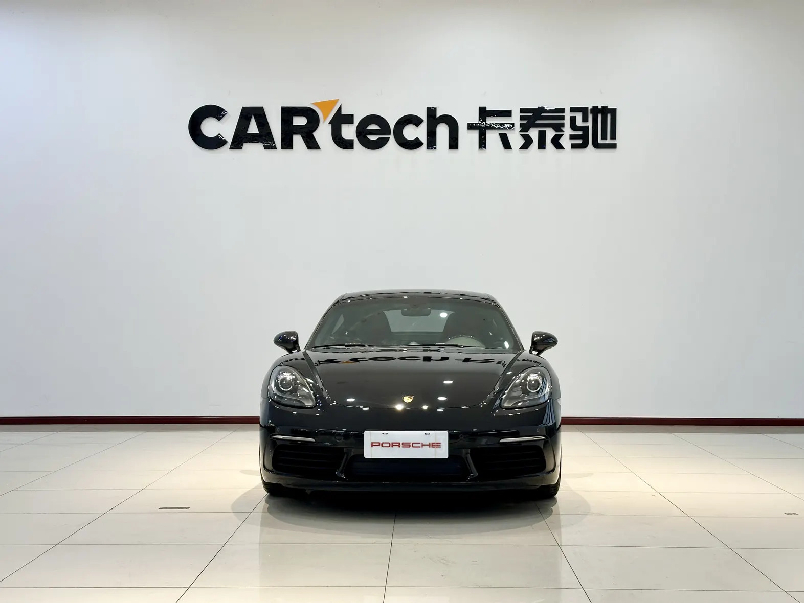 Porsche Cayman, 2024 3