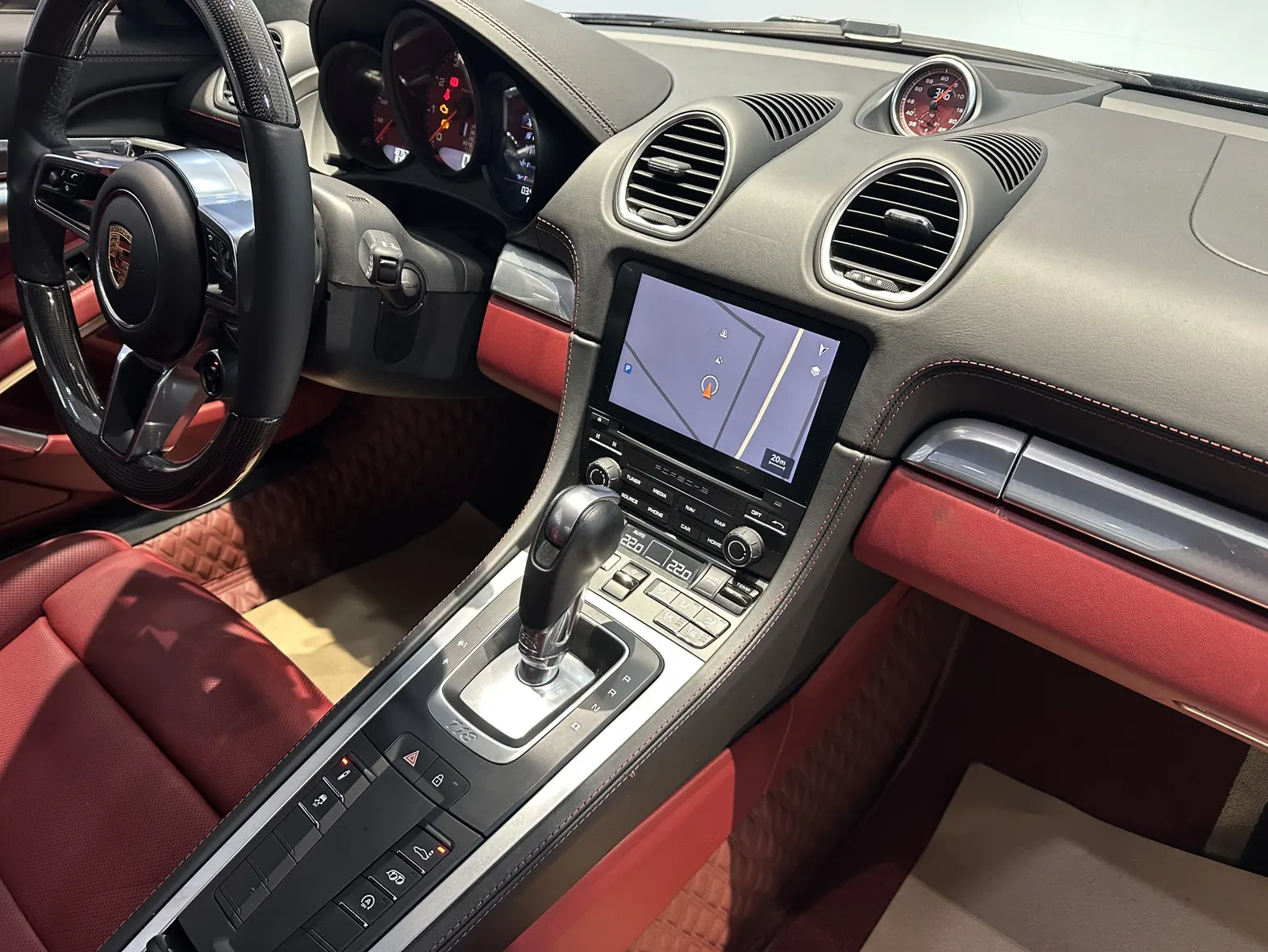 Porsche Cayman, 2024 16