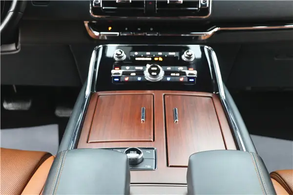 Lincoln Navigator, 2022 17