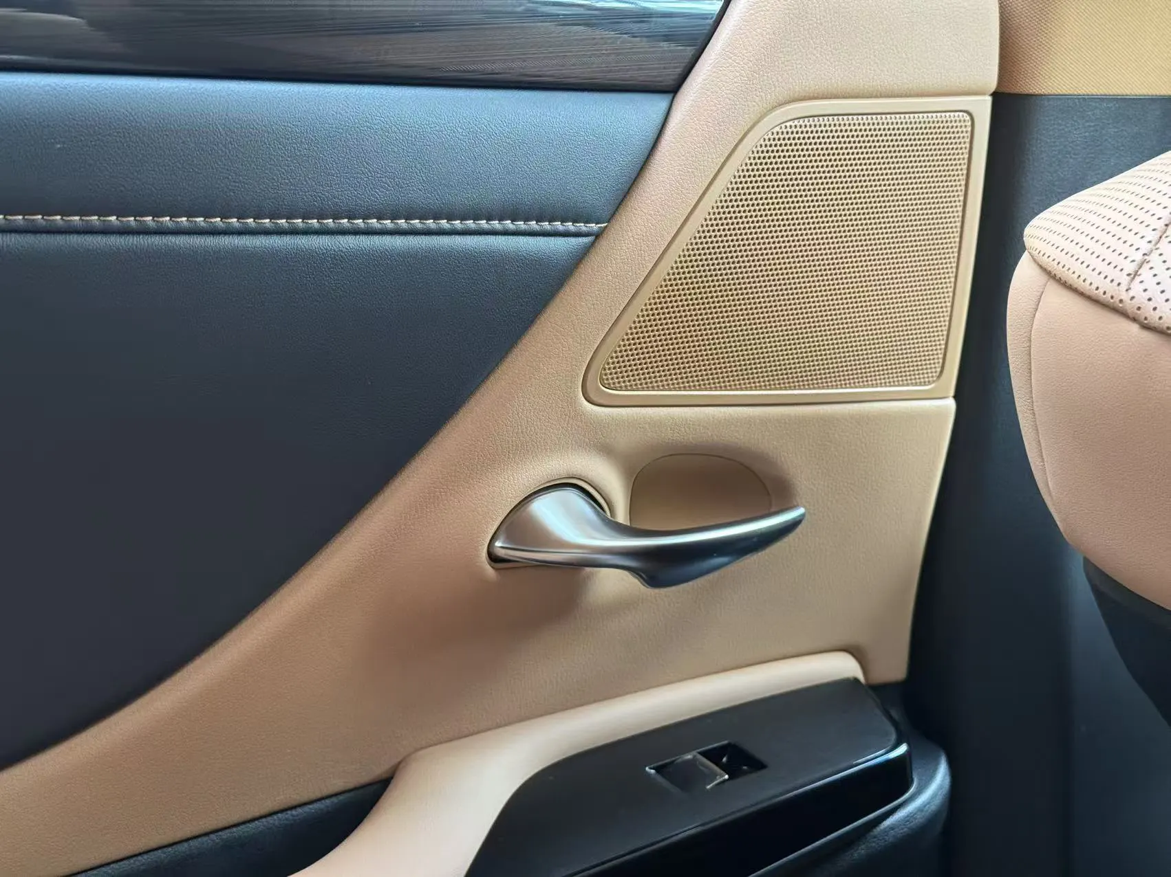 Lexus ES 200, 2024 35